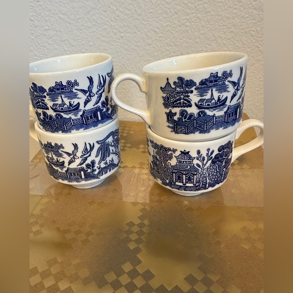 Churchill made in England cups. Set of 4. - Picture 2 of 3